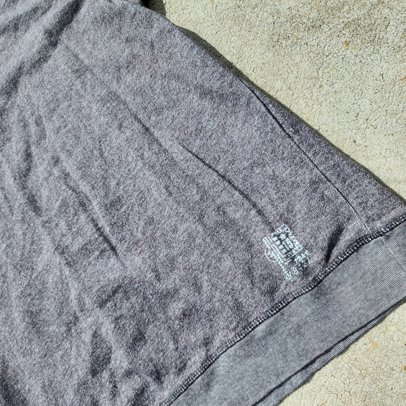 PD&C large gray pullover - Picture 2 of 6